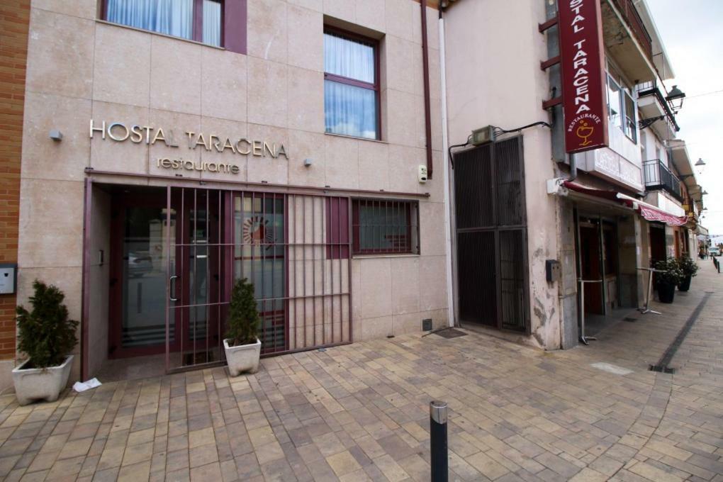 Hostal Restaurante Taracena Yunquera de Henares Bagian luar foto
